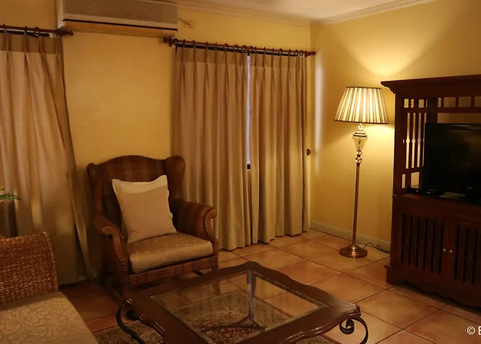Sophia Aparthotel 3*
